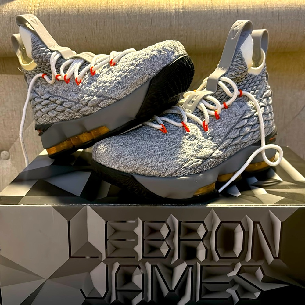 Lebron XV (GS)